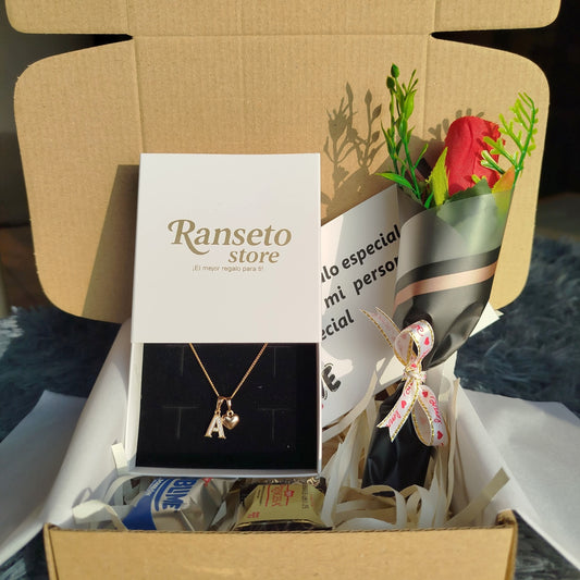 💓Collar Corazon y Letra Oro Rosa Love🌷