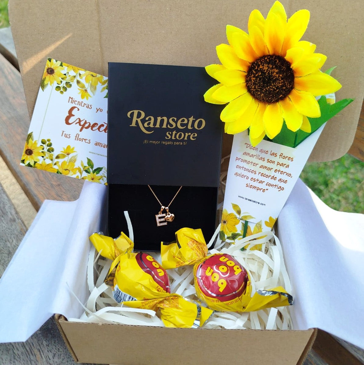 Collar Letra Corazon + Ramito Girasol Oro 18k